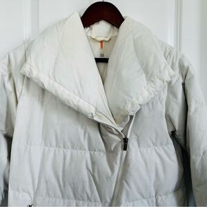 Lucy brand Hatha goose down coat. Beautiful silhouette with great style.
